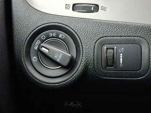 Certified 2017 Dodge Journey Crossroad image 28