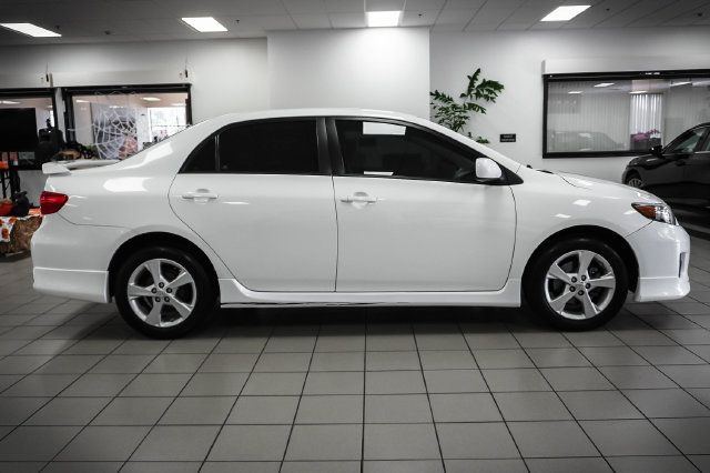 Used 2013 Toyota Corolla S FWD image 5