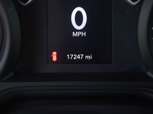 Used 2025 Jeep Wrangler Unlimited Sport AWD/4WD image 4