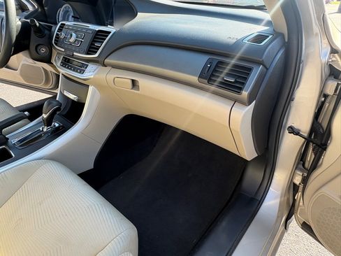 Used 2015 Honda Accord LX image 9