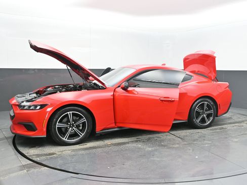 Used 2024 Ford Mustang Coupe image 37