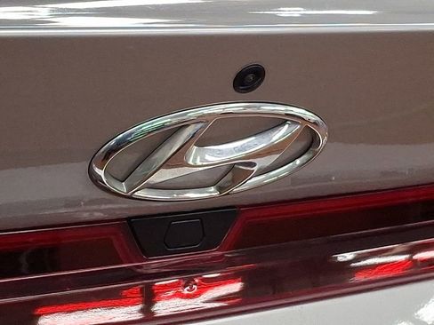 Used 2023 Hyundai Elantra SEL image 28