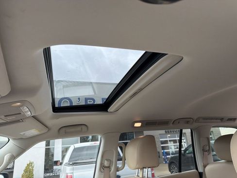 Used 2020 Nissan Armada Platinum w/ Captain's Chairs Package image 18