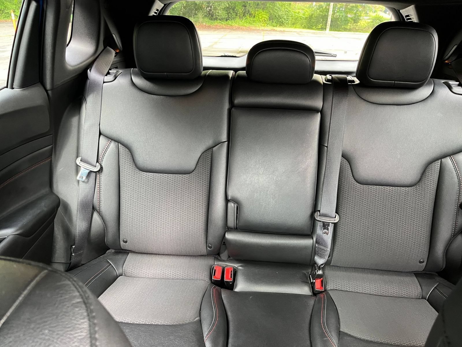 Used 2025 Jeep Compass Trailhawk AWD/4WD image 40