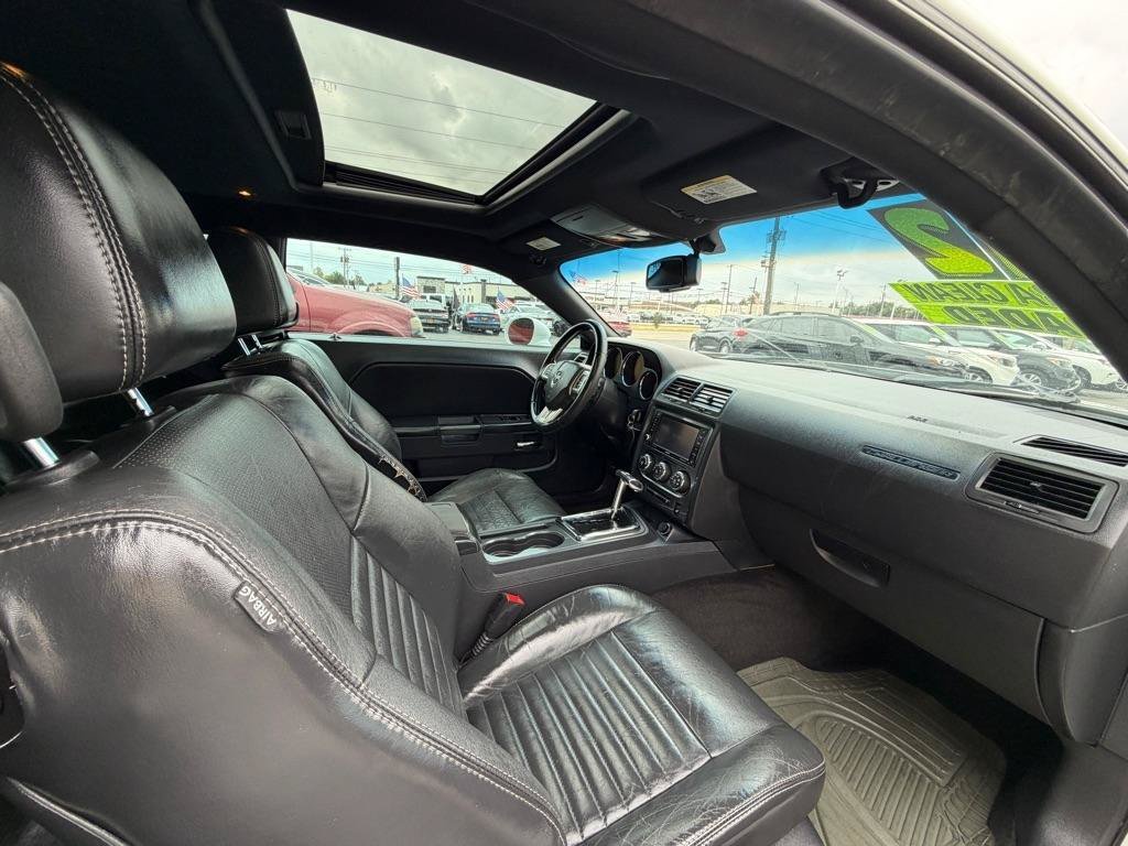 Used 2012 Dodge Challenger SXT Plus RWD image 11