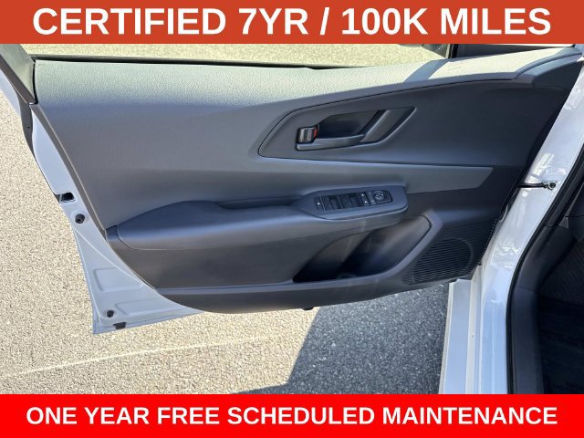 Used 2025 Toyota Prius LE FWD image 13