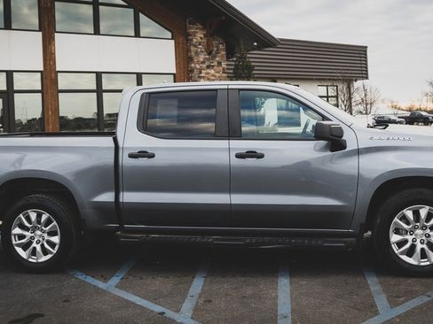 Used 2021 Chevrolet Silverado 1500 Custom image 26