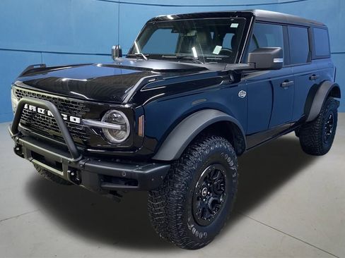 Used 2024 Ford Bronco Wildtrak image 5