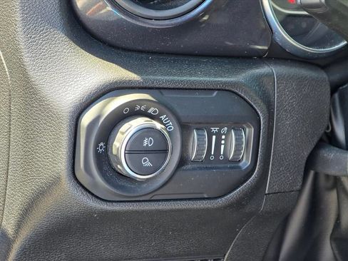 Used 2022 Jeep Gladiator Sport AWD/4WD image 8