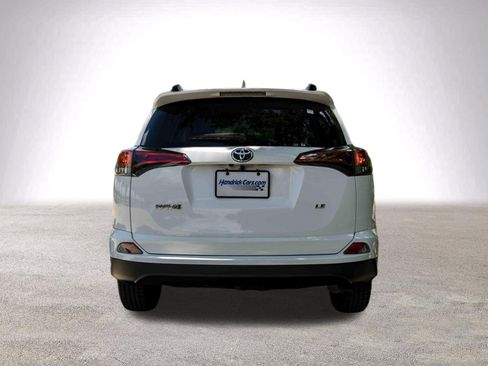 Used 2016 Toyota RAV4 LE FWD image 8