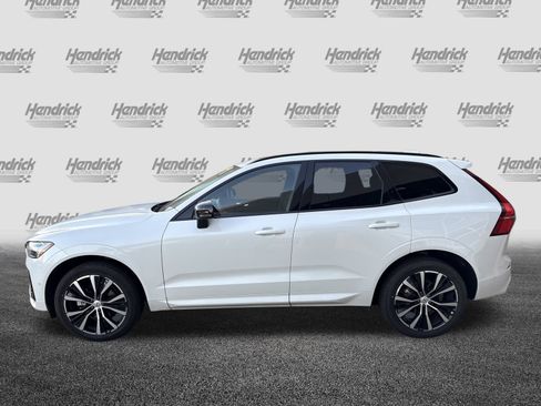 Used 2025 Volvo XC60 B5 Plus image 7