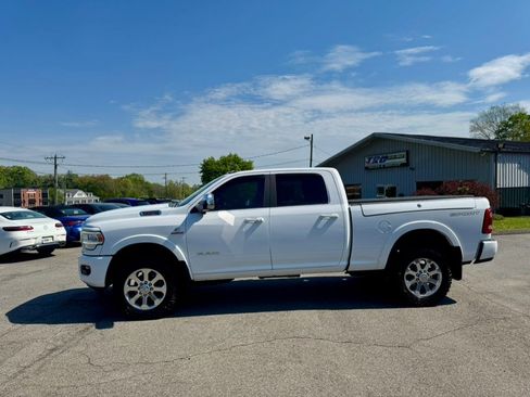 Used 2022 RAM 2500 Laramie AWD/4WD image 2