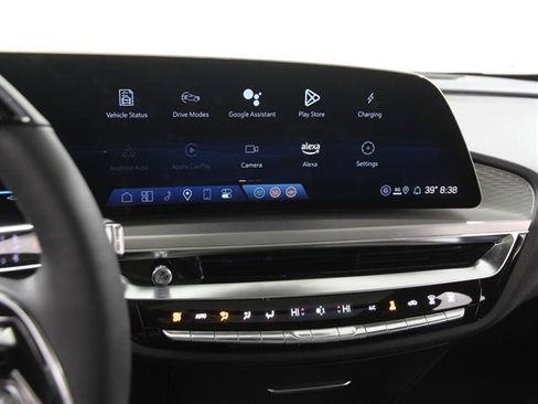 New 2025 Cadillac Lyriq Sport image 10