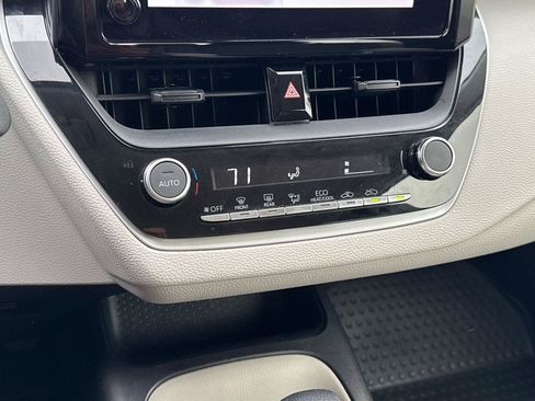 Used 2024 Toyota Corolla LE FWD image 22