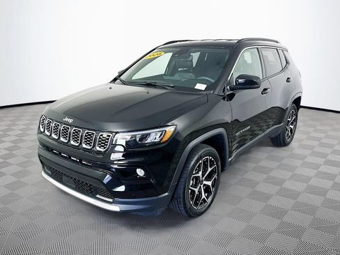 Certified 2025 Jeep Compass Limited AWD/4WD image 5