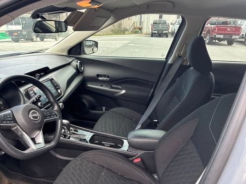 Used 2023 Nissan Kicks SV FWD image 6