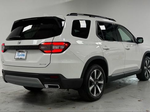 Used 2025 Honda Pilot Elite image 4