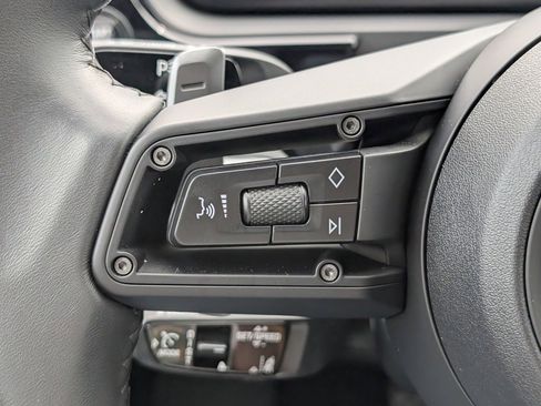 Certified 2025 Porsche Cayenne Coupe image 26