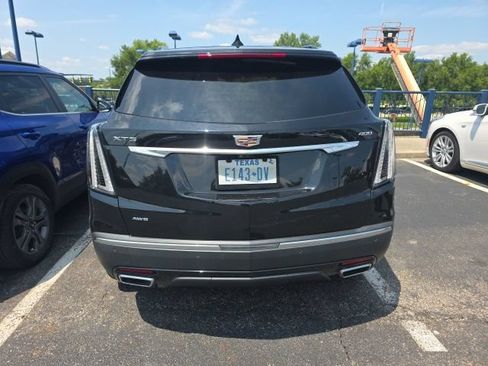 Certified 2022 Cadillac XT5 Sportv w/ Platinum Package AWD/4WD image 3