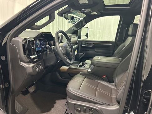 Certified 2026 Chevrolet Silverado 3500 High Country w/ High Country Premium Package AWD/4WD image 11