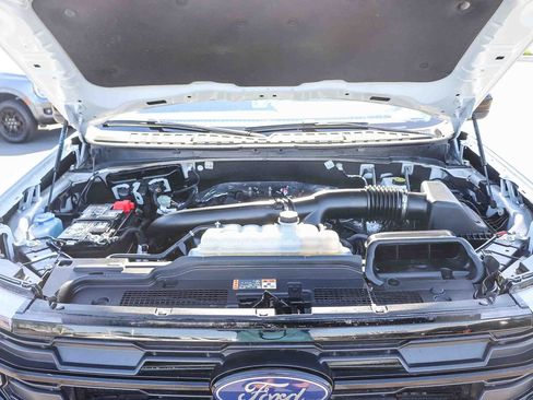 Certified 2025 Ford Expedition Active AWD/4WD image 29