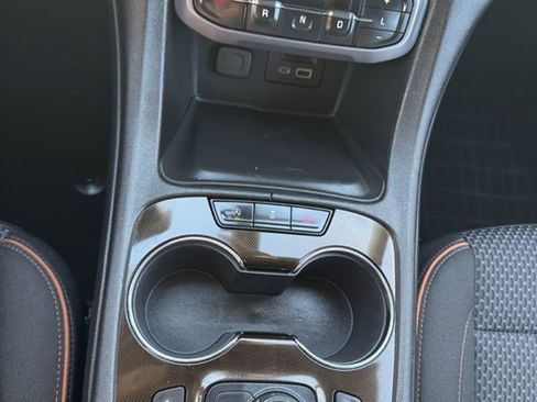 Used 2023 GMC Acadia AT4 image 22