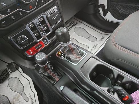 Used 2020 Jeep Gladiator Rubicon image 24