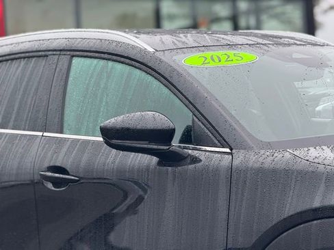 Used 2025 MAZDA CX-30 AWD 2.5 S w/ Preferred Package image 4