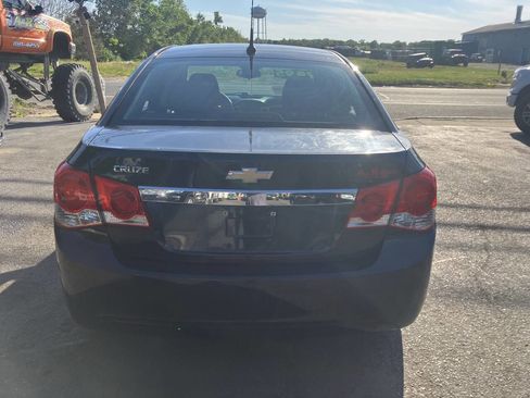 Used 2012 Chevrolet Cruze LS FWD image 8