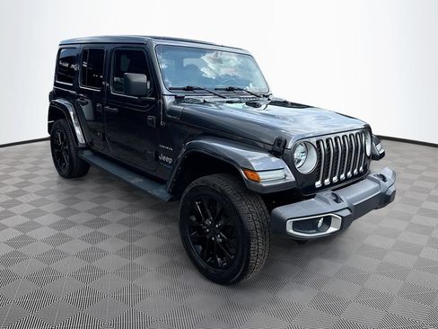 Used 2021 Jeep Wrangler Unlimited Sahara w/ Cold Weather Group AWD/4WD image 4