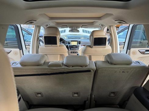 Used 2014 Mercedes-Benz GL 450 4MATIC w/ Lighting Package image 37