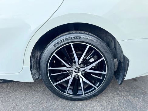 Used 2021 Toyota Camry SE w/ Carpet Mat Package (TMS) image 28