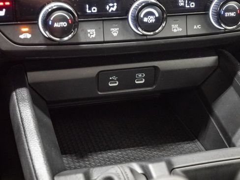 Used 2025 Honda Accord SE image 15