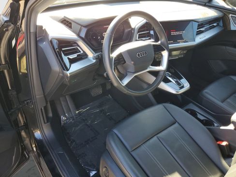 Used 2025 Audi Q4 e-tron Premium image 17