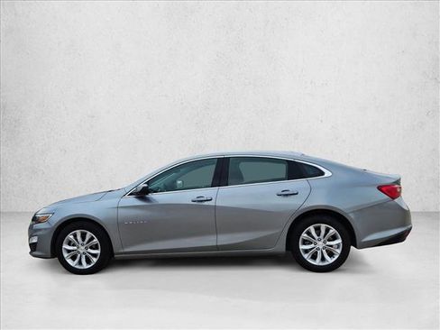 Used 2025 Chevrolet Malibu LT FWD image 9