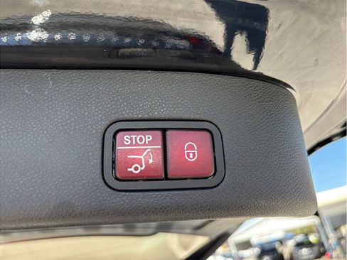 Used 2018 Mercedes-Benz GLS 450 4MATIC image 54