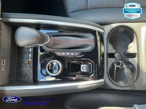 Used 2023 Chevrolet Colorado Z71 w/ Z71 Convenience Package 2 AWD/4WD image 11