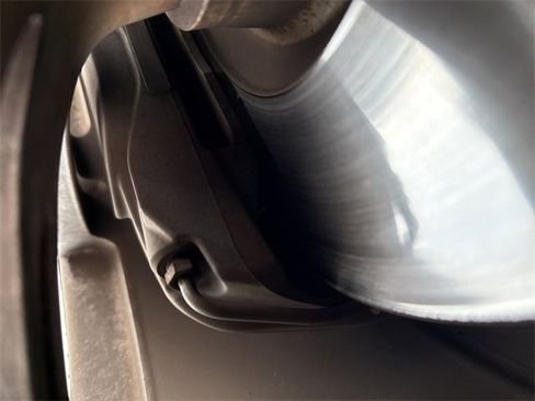 Used 2018 Porsche Macan image 8