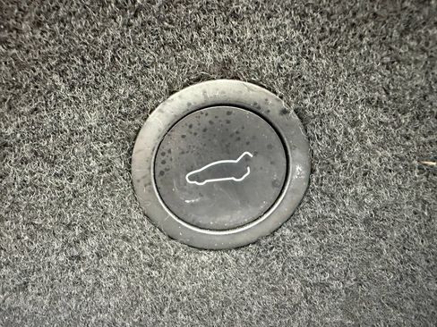 Used 2022 Tesla Model S AWD/4WD image 26