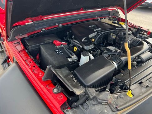 Used 2019 Jeep Wrangler Unlimited Sport S image 43