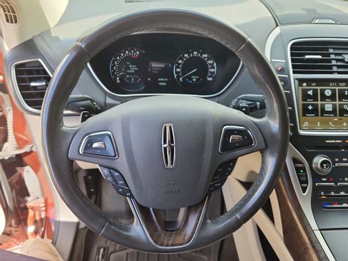 Used 2016 Lincoln MKX Reserve FWD image 24