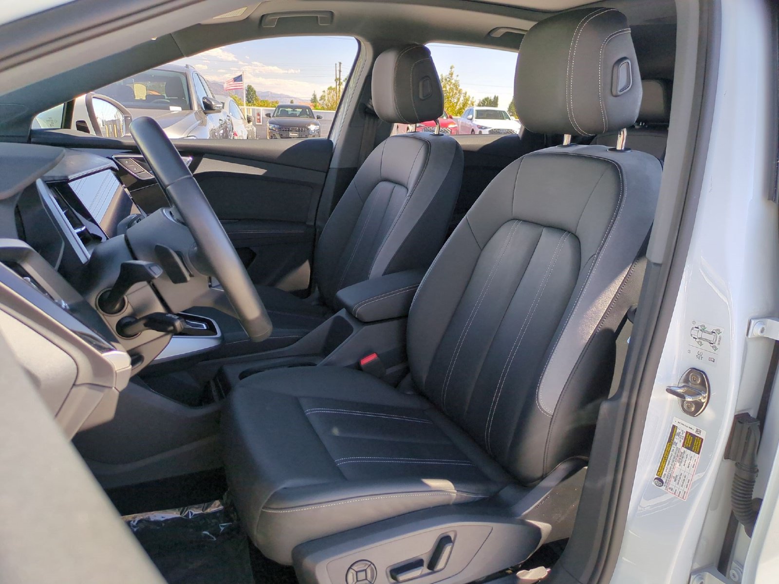 Used 2024 Audi Q4 e-tron Premium AWD/4WD image 28