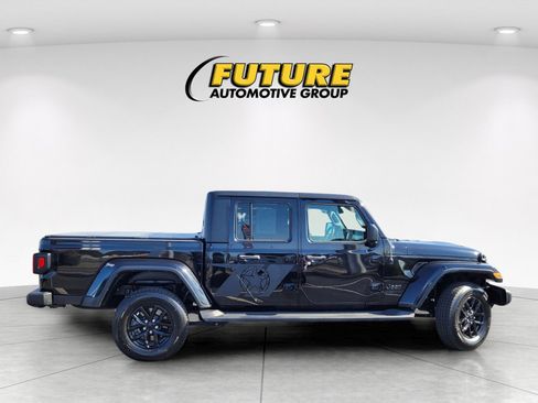 Used 2022 Jeep Gladiator Sport image 9