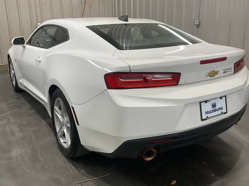 Used 2017 Chevrolet Camaro LT RWD image 21