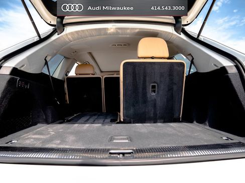 Used 2023 Audi Q7 2.0T Premium Plus w/ Premium Plus Package AWD/4WD image 48