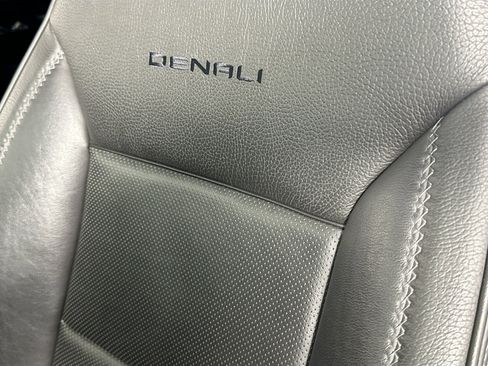 Used 2021 GMC Yukon XL Denali w/ Denali Premium Package RWD image 20