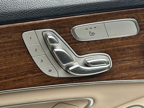 Used 2019 Mercedes-Benz C 300 Sedan image 14