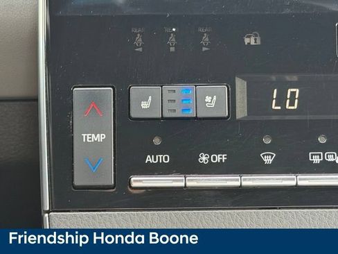Used 2019 Toyota Avalon Touring w/ Advanced Safety Package FWD image 26