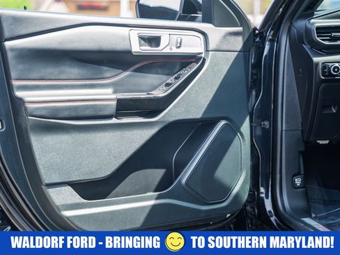 Used 2023 Ford Explorer ST-Line w/ Class IV Trailer Tow Package AWD/4WD image 42