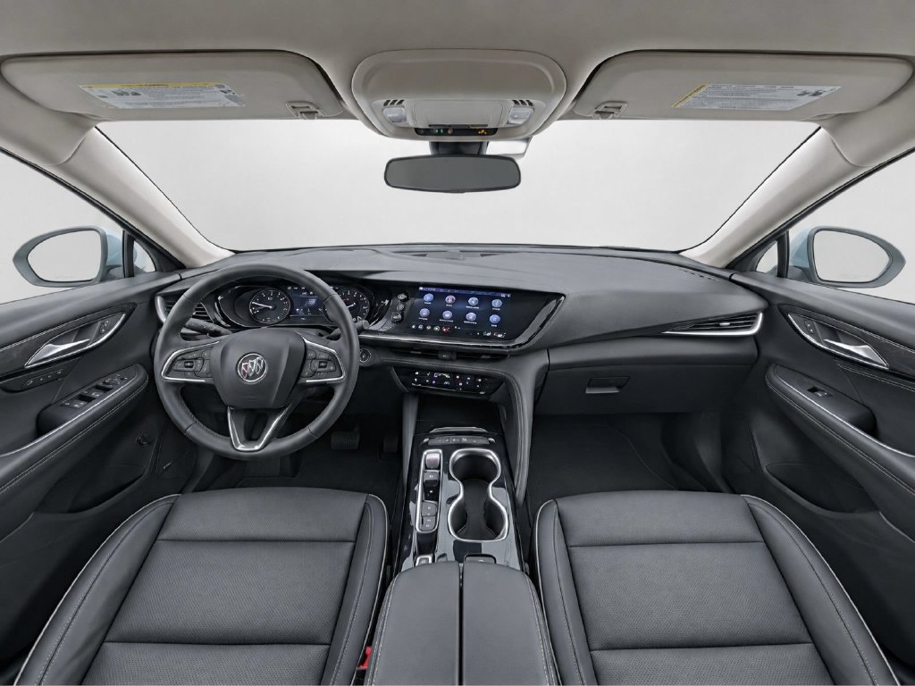 Used 2021 Buick Envision Essence w/ Sport Touring Package FWD image 24